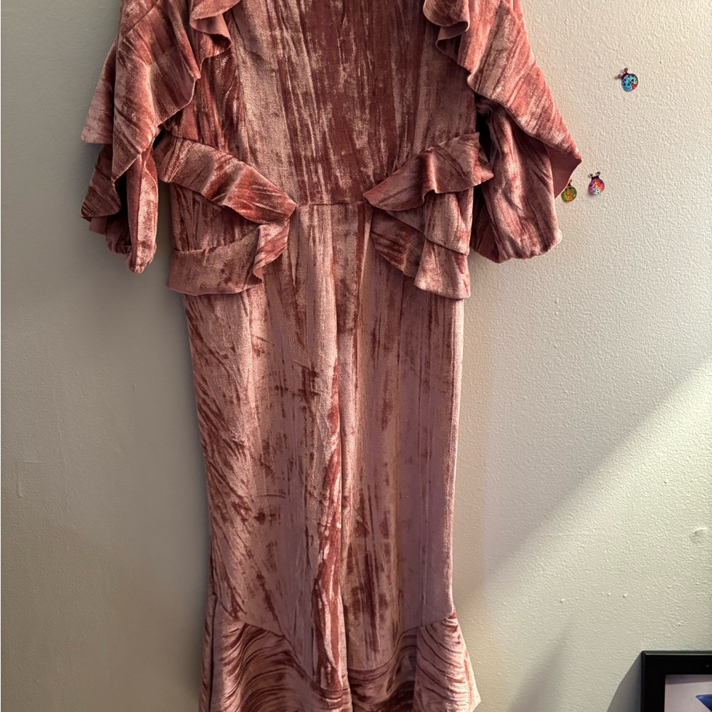 Elegant Velvet Ruffle Dress - Pink